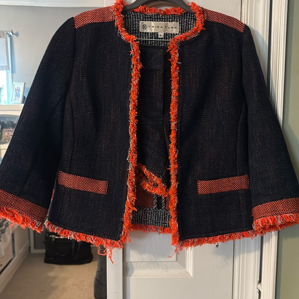 Trina Turk 2 piece Suit set blazer and shorts size 6